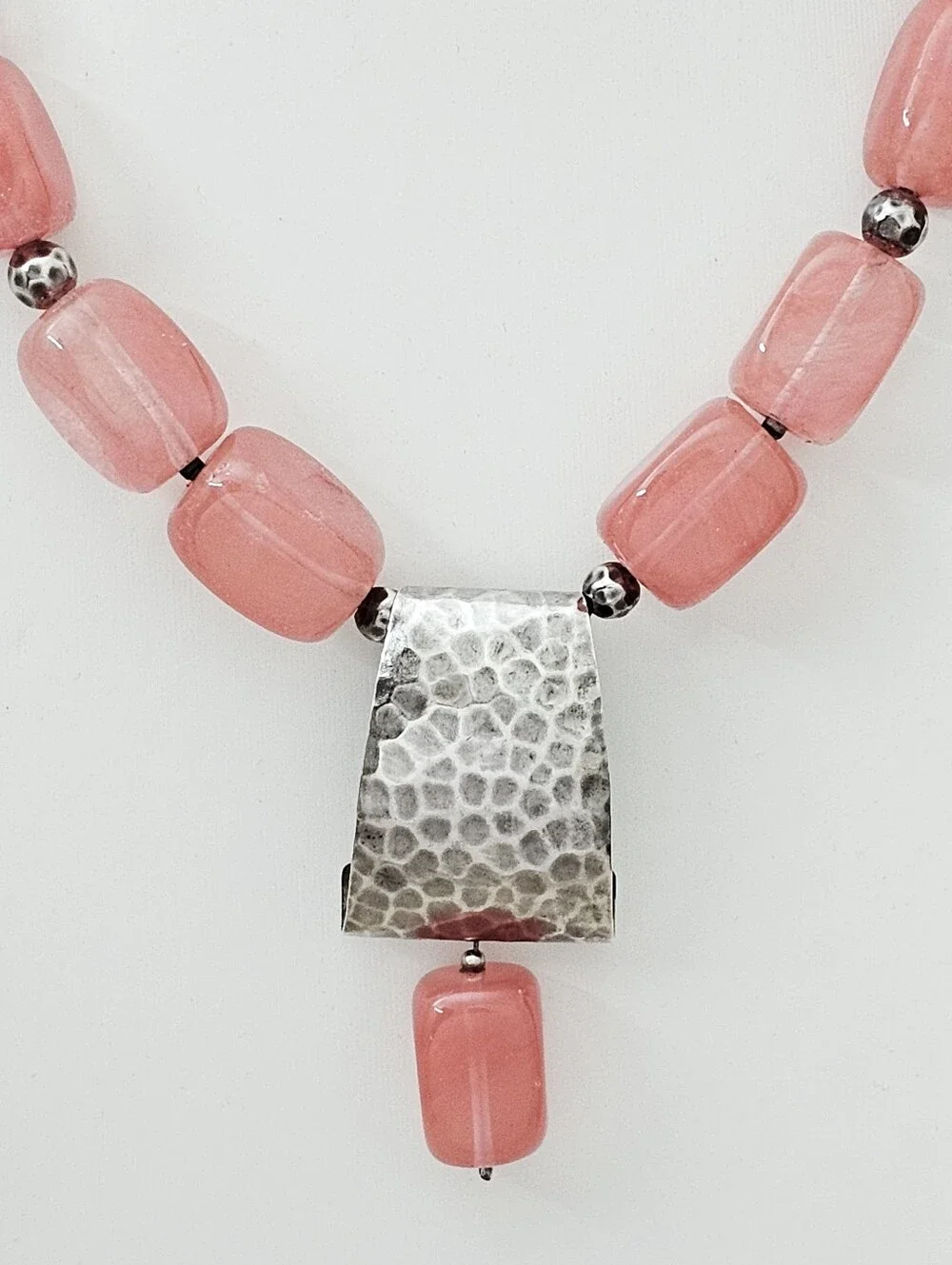 Silpada Sterling Silver Cherry Quartz Chunk Bead Hammered Pendant Necklace N1188
